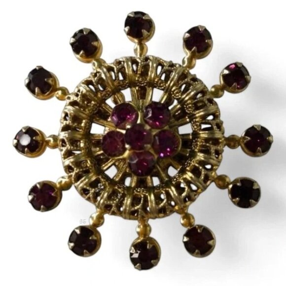 Vintage Amethyst Glass Sunburst Brooch – Gold-Tone Filigree Wheel – Mid-Century - Picture 9 of 10